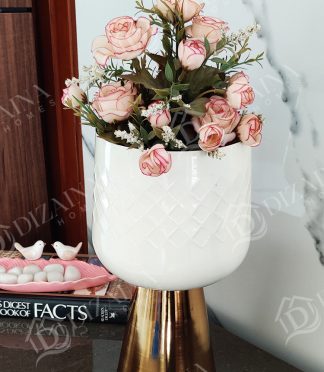 Alica Metal Planter